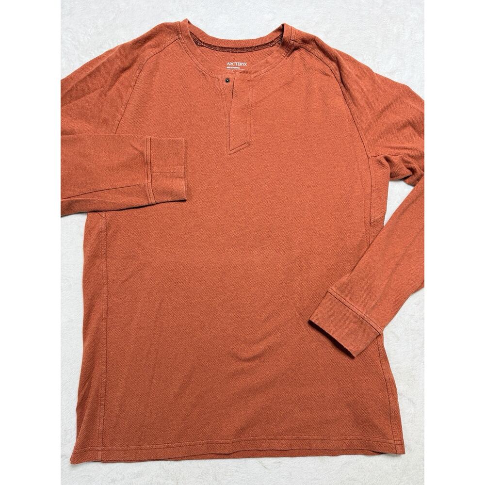 Arc'teryx Sirrus LS Henley Men's Medium Copper Burnt Citrus Technical Gorpcore